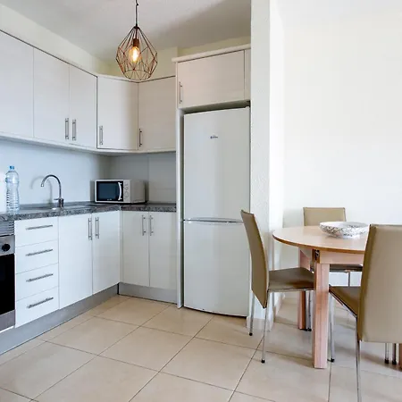 Appartement Caleta Sea View 2 *